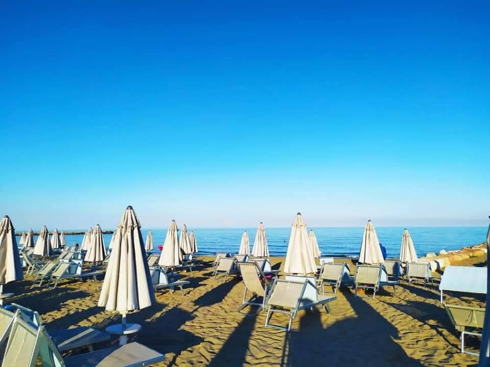 Residence Condominio Roma 伊拉克里亚马勒 外观 照片
