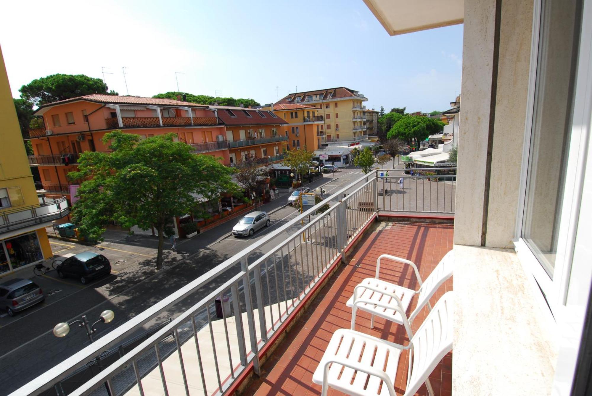 Residence Condominio Roma 伊拉克里亚马勒 外观 照片